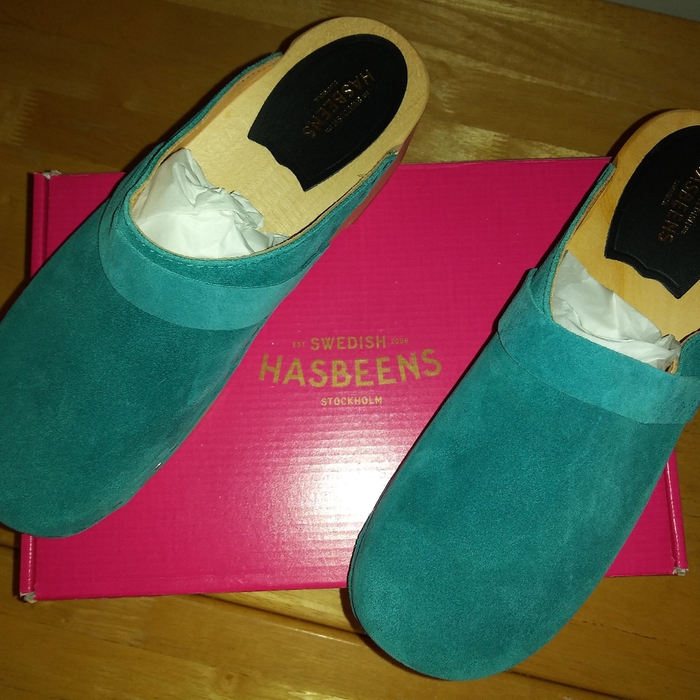 Swedish Hasbeens Teal Suede Clogs - Picture 10 of 14